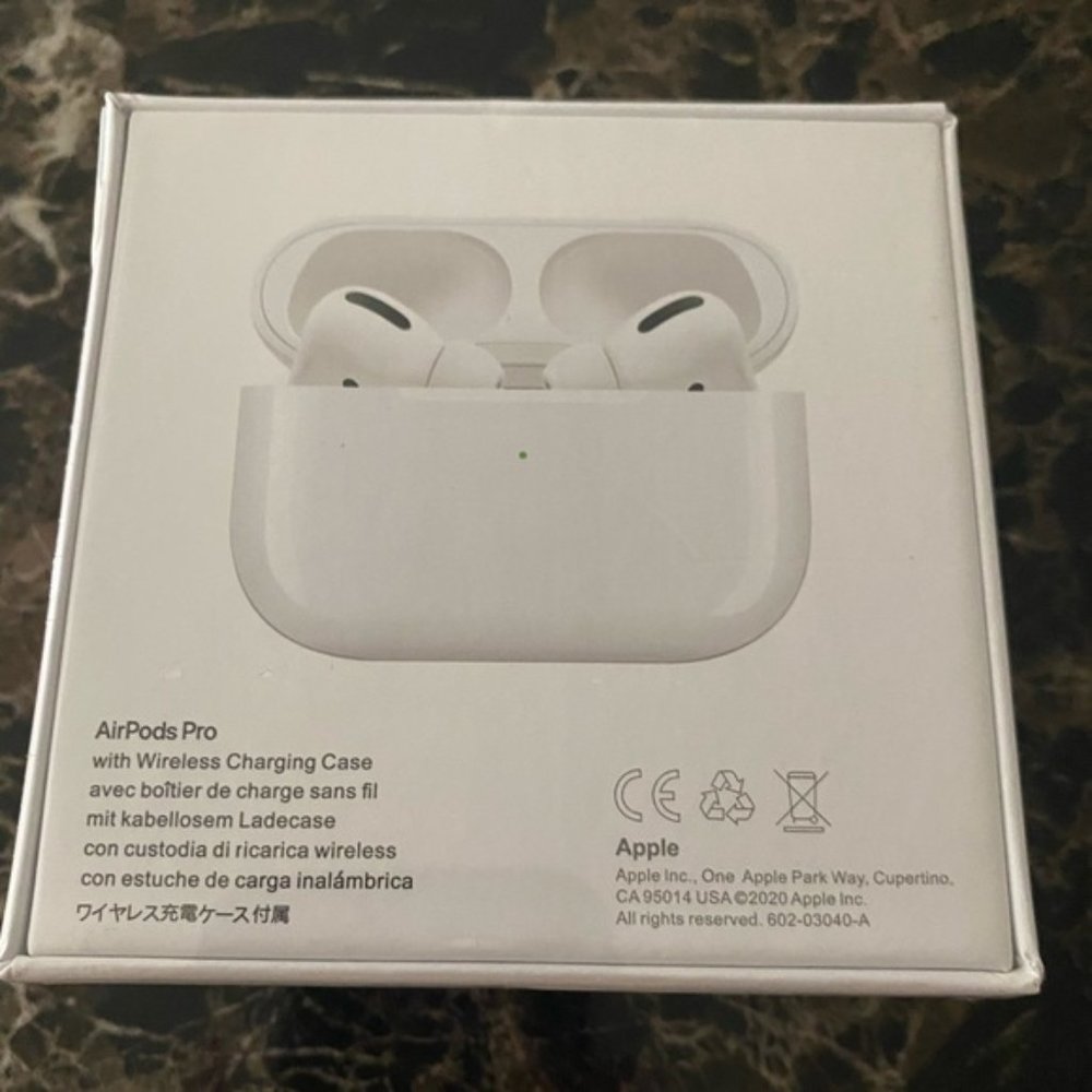 Apple airpods pro BRAND NEW In Box - Picture 4 of 9